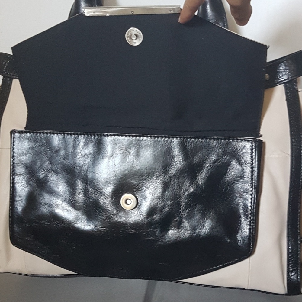 Handbag - Picture 4 of 8